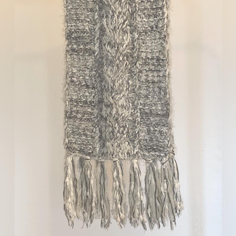 Buckle scarf